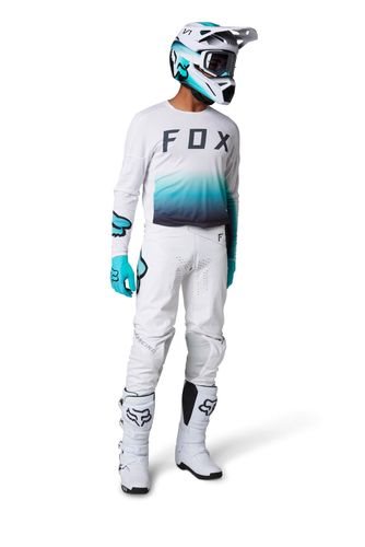 חליפת פוקס איירליין